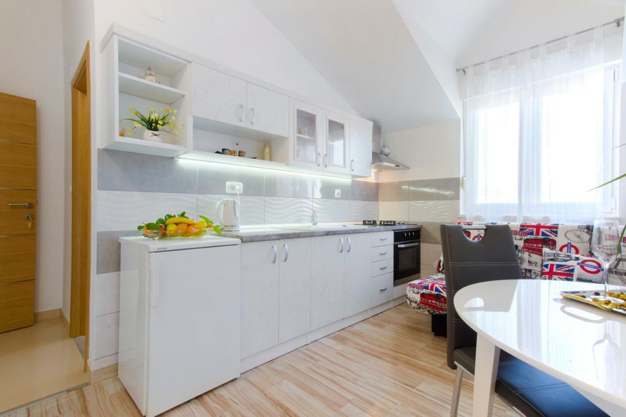 Apartmani Skelin***/**** Kaštela Exteriér fotografie