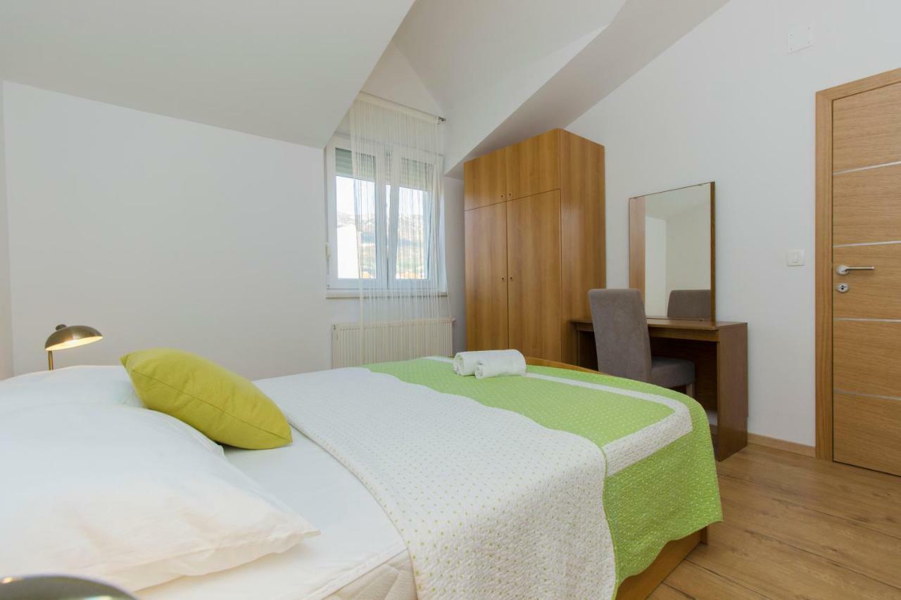 Apartmani Skelin***/**** Kaštela Exteriér fotografie