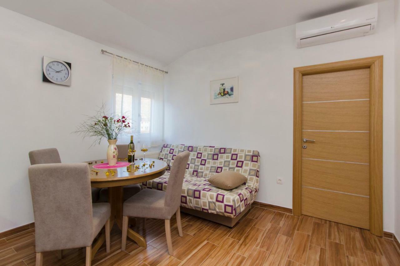 Apartmani Skelin***/**** Kaštela Exteriér fotografie